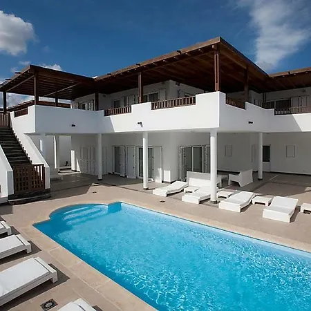 Puerto Calero Sleeps 10 Pool Air Con Wifi